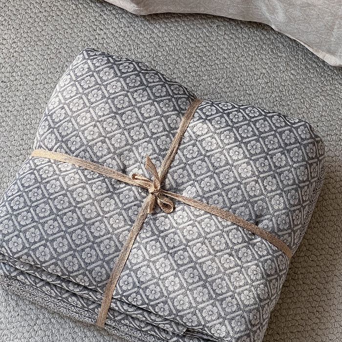 91家纺网 家纺一手货源 找家纺 贝尔 2025新款棉麻色织提花双层纱简单款四件套 简单款-铃兰深色