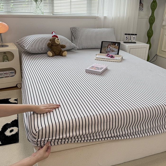 91家纺网 家纺一手货源 找家纺 觅妮家纺 2025新款A类水洗棉韩系ins床笠三件套 黑条纹