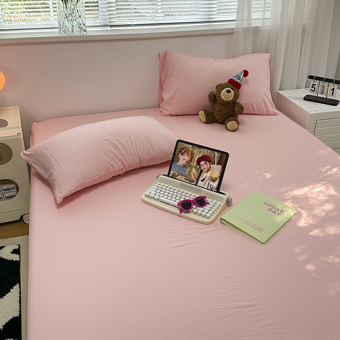 91家纺网 家纺一手货源 找家纺 觅妮家纺 2025新款A类水洗棉韩系ins床笠三件套 纯粉