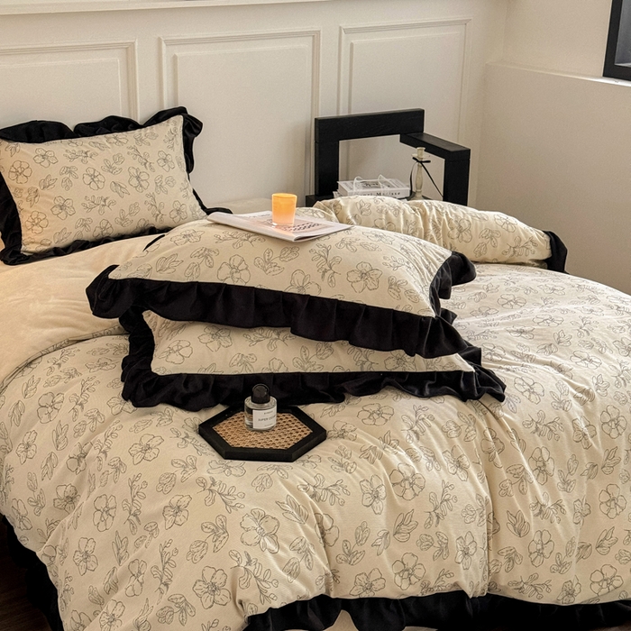 91家纺网 家纺一手货源 找家纺 宅家居 2025新款轻法式小香风灯芯绒提花立体韩版花边牛奶绒四件套-影棚风 百合