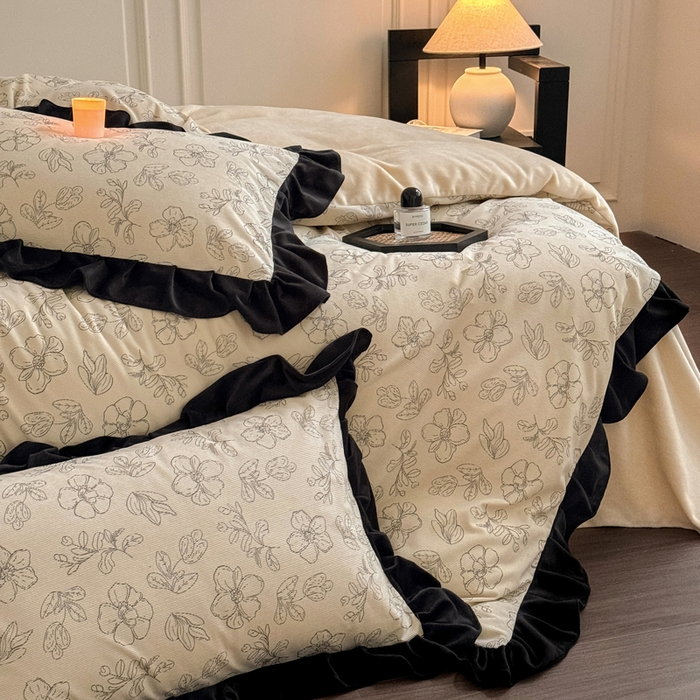 91家纺网 家纺一手货源 找家纺 宅家居 2025新款轻法式小香风灯芯绒提花立体韩版花边牛奶绒四件套-影棚风 百合