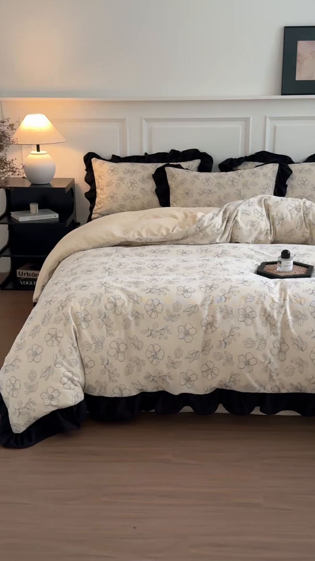 91家纺网 家纺一手货源 找家纺 宅家居 2025新款轻法式小香风灯芯绒提花立体韩版花边牛奶绒四件套-影棚风 百合