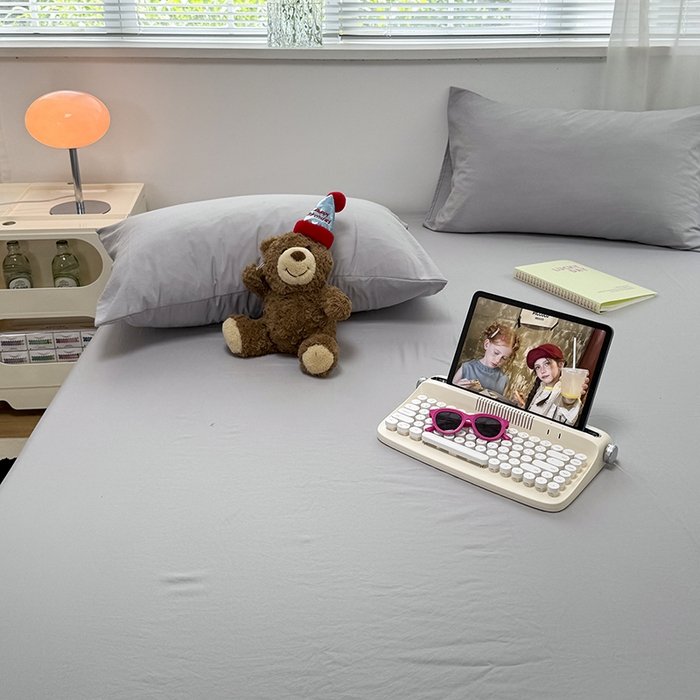 91家纺网 家纺一手货源 找家纺 觅妮家纺 2025新款A类水洗棉韩系ins床笠三件套 纯灰