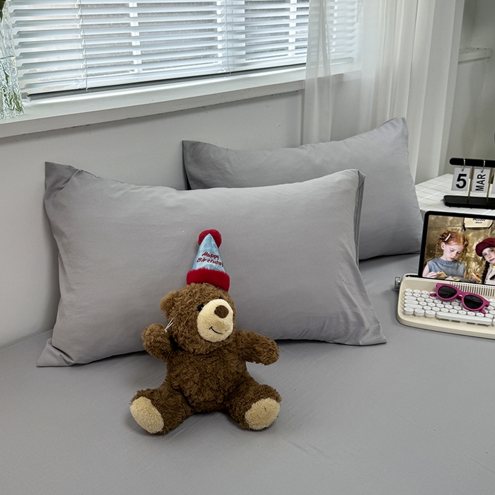 91家纺网 家纺一手货源 找家纺 觅妮家纺 2025新款A类水洗棉韩系ins床笠三件套 纯灰