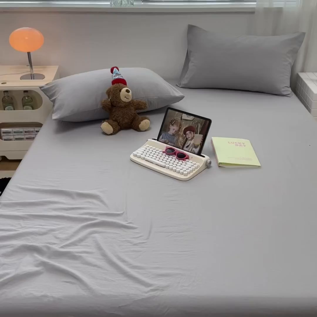 91家纺网 家纺一手货源 找家纺 觅妮家纺 2025新款A类水洗棉韩系ins床笠三件套 纯灰