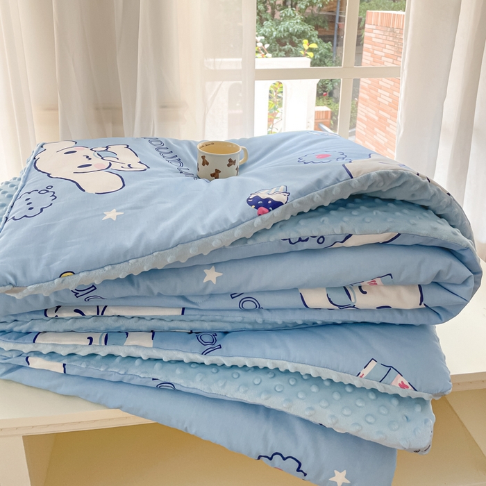 91家纺网 家纺一手货源 找家纺 暮思家居 2025新款正版授权三丽鸥A版纯棉B版安抚豆豆绒春秋被冬被豆豆被被子被芯系列 豆豆被-甜品玉桂狗