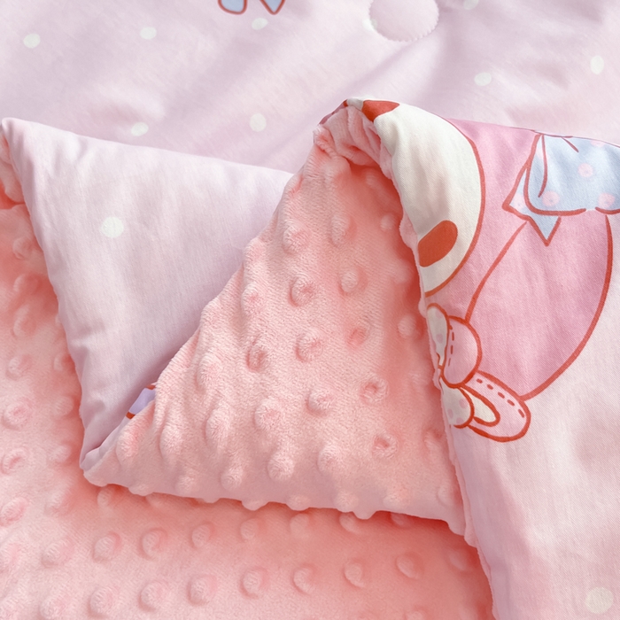 91家纺网 家纺一手货源 找家纺 暮思家居 2025新款正版授权三丽鸥A版纯棉B版安抚豆豆绒春秋被冬被豆豆被被子被芯系列 豆豆被-蝴蝶结美乐蒂