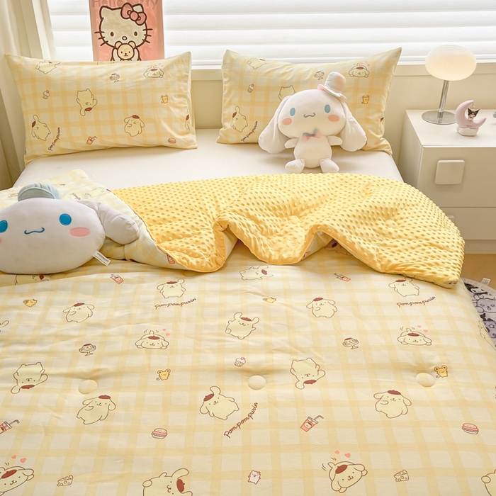 91家纺网 家纺一手货源 找家纺 暮思家居 2025新款正版授权三丽鸥A版纯棉B版安抚豆豆绒春秋被冬被豆豆被被子被芯系列 豆豆被-焦糖布丁狗