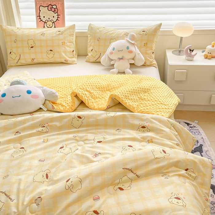 91家纺网 家纺一手货源 找家纺 暮思家居 2025新款正版授权三丽鸥A版纯棉B版安抚豆豆绒春秋被冬被豆豆被被子被芯系列 豆豆被-焦糖布丁狗