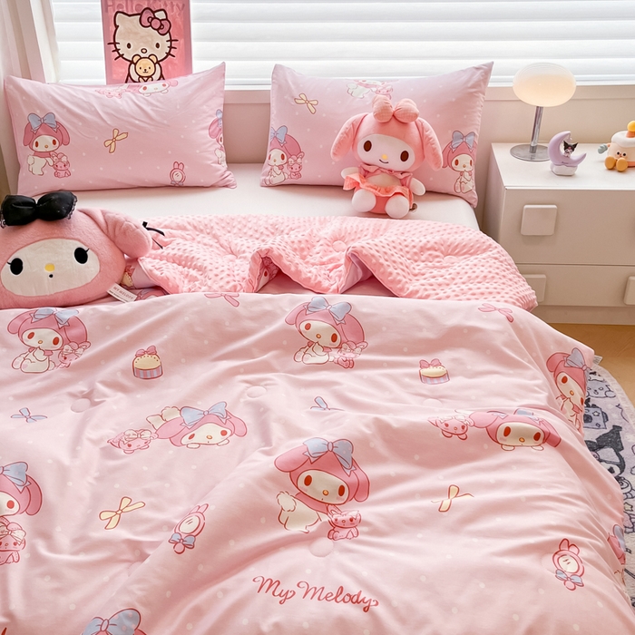 91家纺网 家纺一手货源 找家纺 暮思家居 2025新款正版授权三丽鸥A版纯棉B版安抚豆豆绒春秋被冬被豆豆被被子被芯系列 豆豆被-蝴蝶结美乐蒂