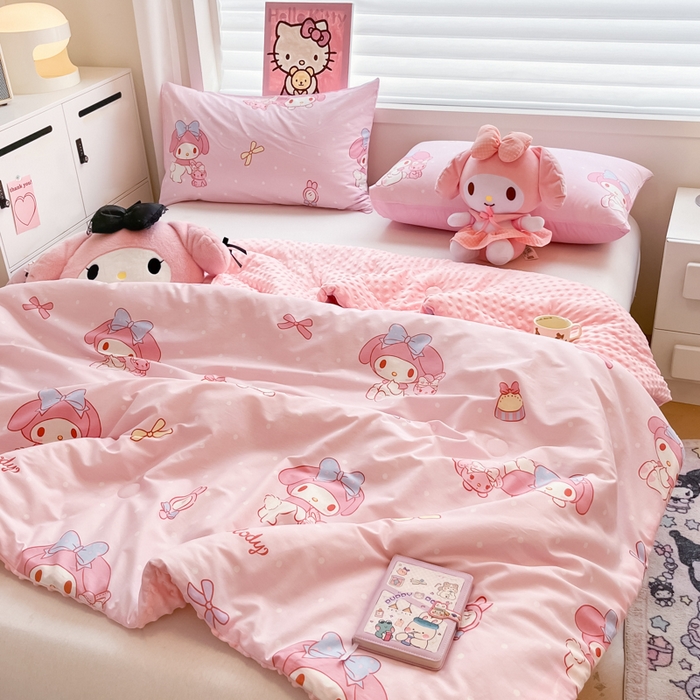 91家纺网 家纺一手货源 找家纺 暮思家居 2025新款正版授权三丽鸥A版纯棉B版安抚豆豆绒春秋被冬被豆豆被被子被芯系列 豆豆被-蝴蝶结美乐蒂