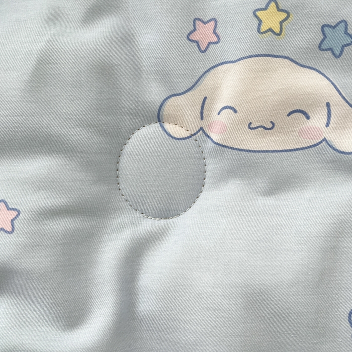 91家纺网 家纺一手货源 找家纺 暮思家居 2025新款正版授权三丽鸥A版纯棉B版安抚豆豆绒春秋被冬被豆豆被被子被芯系列 豆豆被-云朵大耳狗