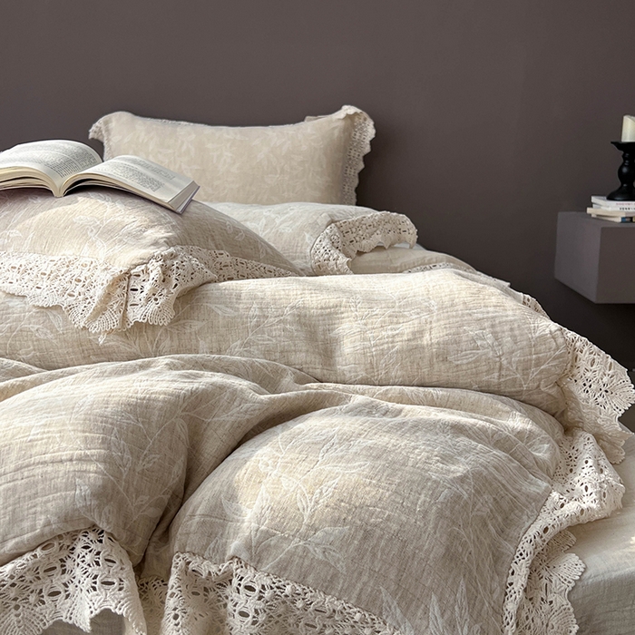 91家纺网 家纺一手货源 找家纺 （总）贝尔 2025新款棉麻色织提花双层纱镂空花边款四件套