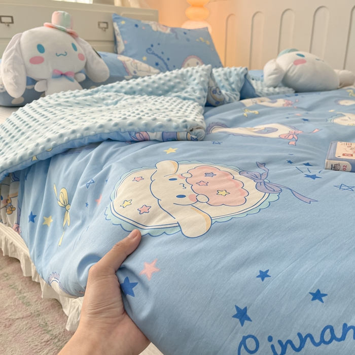91家纺网 家纺一手货源 找家纺 暮思家居 2025新款正版授权三丽鸥A版纯棉B版安抚豆豆绒春秋被冬被豆豆被被子被芯系列 豆豆被-蓝色玉桂狗