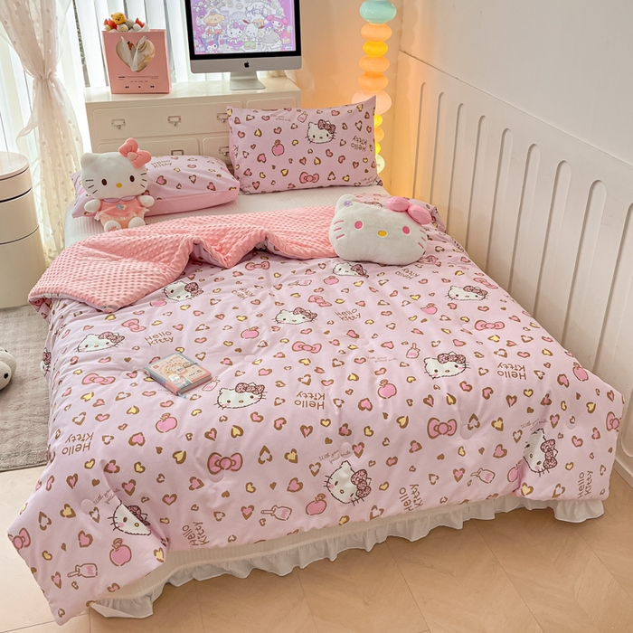 91家纺网 家纺一手货源 找家纺 暮思家居 2025新款正版授权三丽鸥A版纯棉B版安抚豆豆绒春秋被冬被豆豆被被子被芯系列 豆豆被-凯蒂乐园