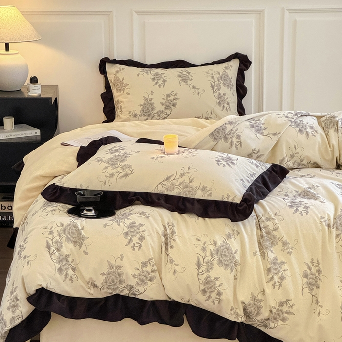 91家纺网 家纺一手货源 找家纺 宅家居 2025新款轻法式小香风灯芯绒提花立体韩版花边牛奶绒四件套-影棚风 牡丹