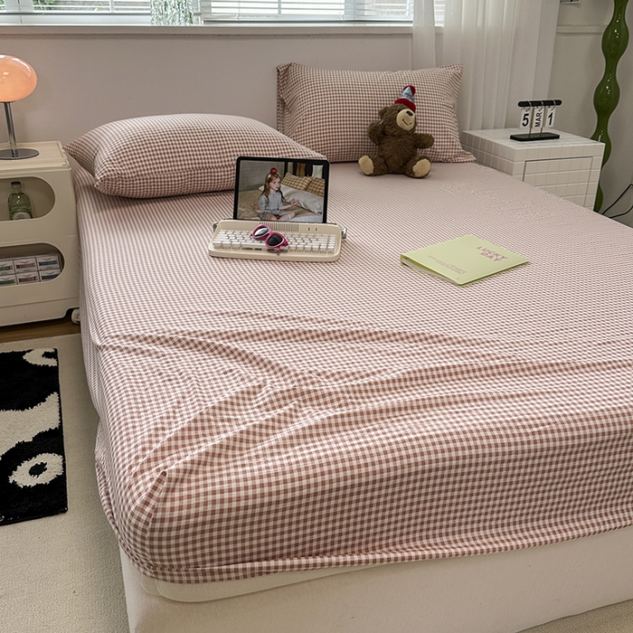觅妮家纺 2025新款A类水洗棉韩系ins床笠三件套 豆粉小格