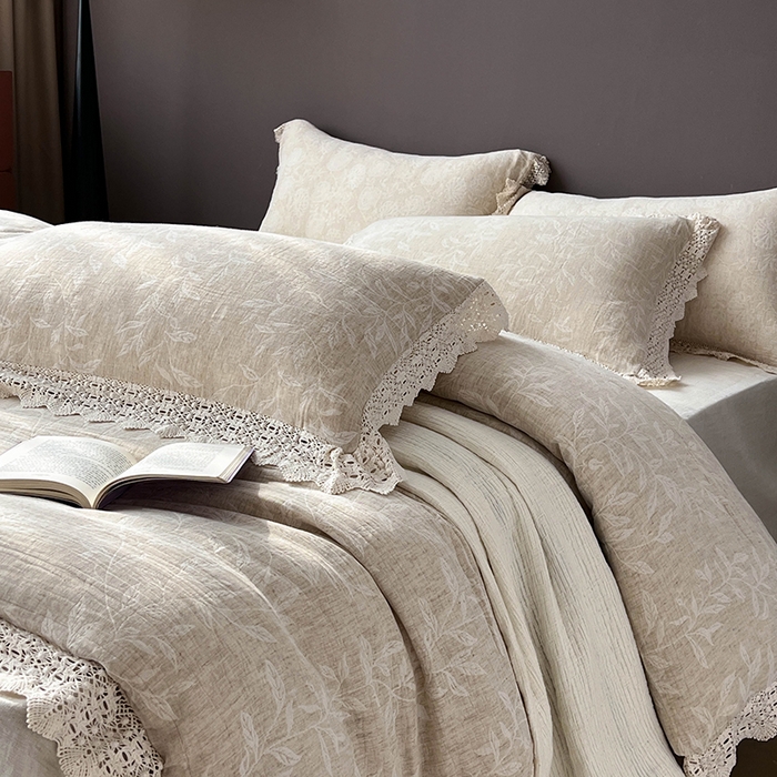 91家纺网 家纺一手货源 找家纺 贝尔 2025新款棉麻色织提花双层纱镂空花边款四件套 镂空花边-风吟