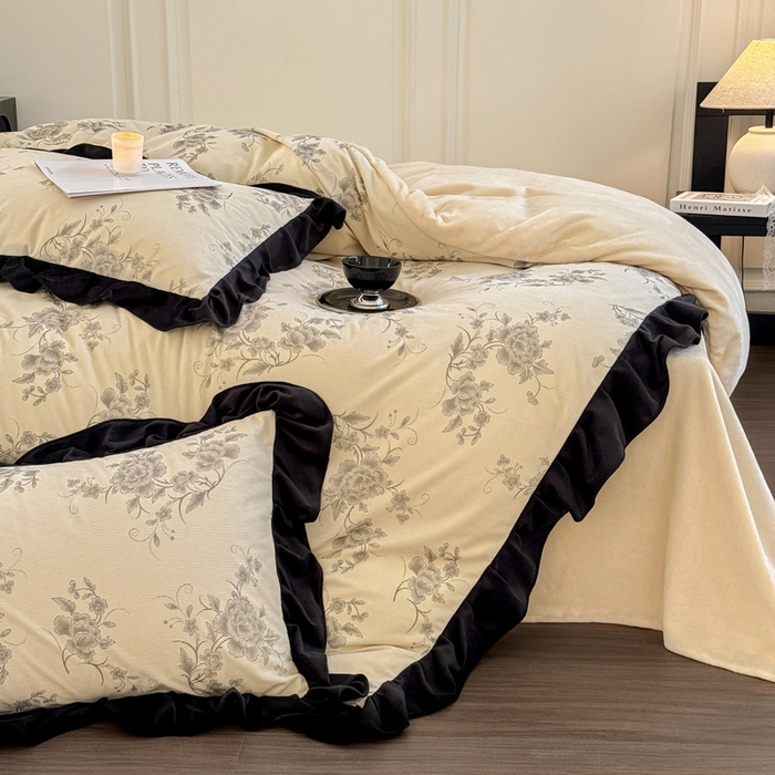 91家纺网 家纺一手货源 找家纺 宅家居 2025新款轻法式小香风灯芯绒提花立体韩版花边牛奶绒四件套-影棚风 牡丹