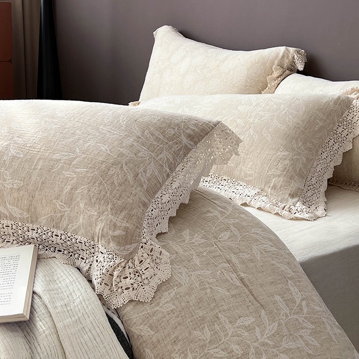 91家纺网 家纺一手货源 找家纺 贝尔 2025新款棉麻色织提花双层纱镂空花边款四件套 镂空花边-风吟