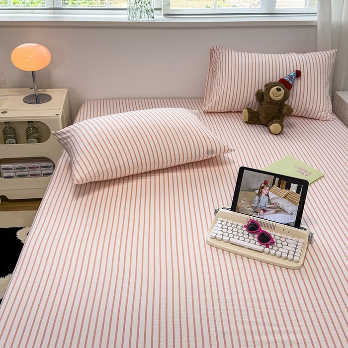 91家纺网 家纺一手货源 找家纺 觅妮家纺 2025新款A类水洗棉韩系ins床笠三件套 粉条纹