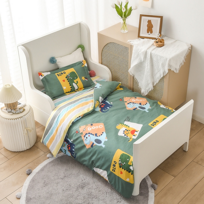 91家纺网 家纺一手货源 找家纺 梵赫家纺 2025新款全棉小版三件套 恐龙家族（绿）