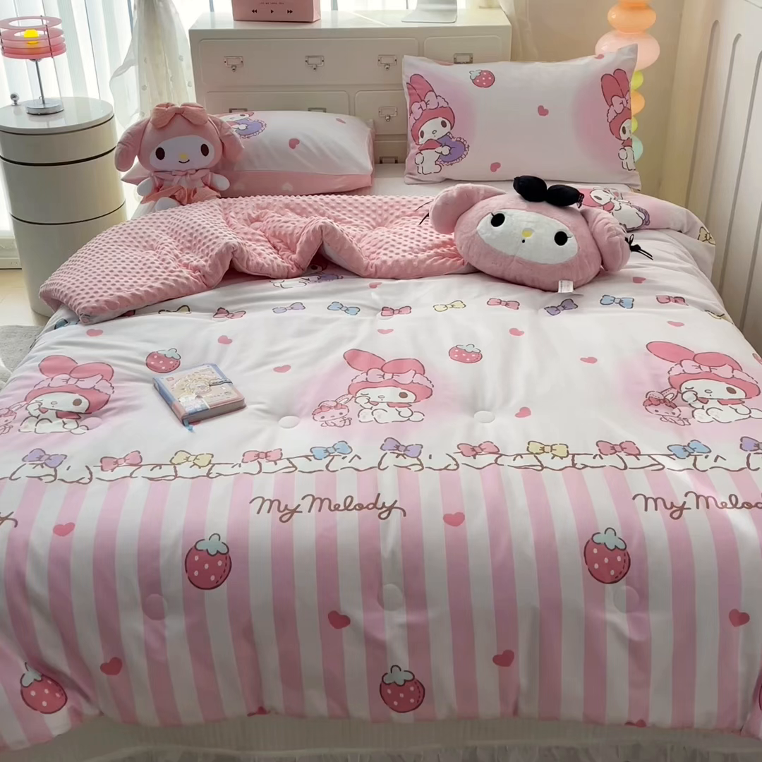 91家纺网 家纺一手货源 找家纺 暮思家居 2025新款正版授权三丽鸥A版纯棉B版安抚豆豆绒春秋被冬被豆豆被被子被芯系列 豆豆被-洋娃娃美乐蒂