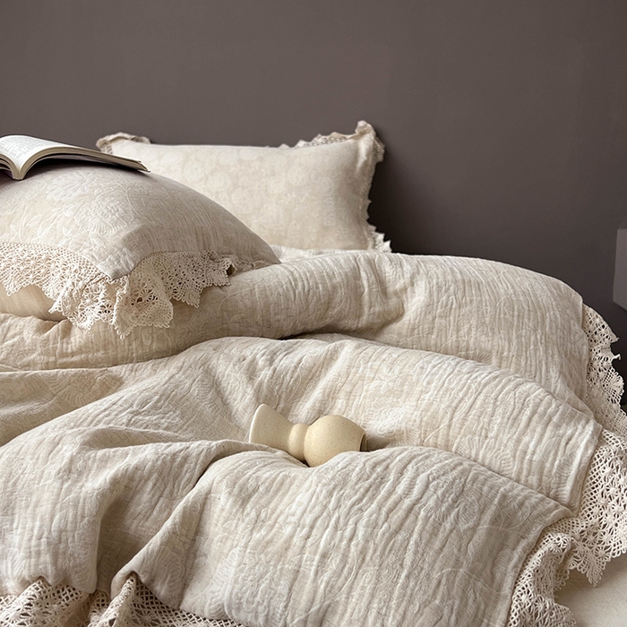 91家纺网 家纺一手货源 找家纺 贝尔 2025新款棉麻色织提花双层纱镂空花边款四件套 镂空花边-万物生