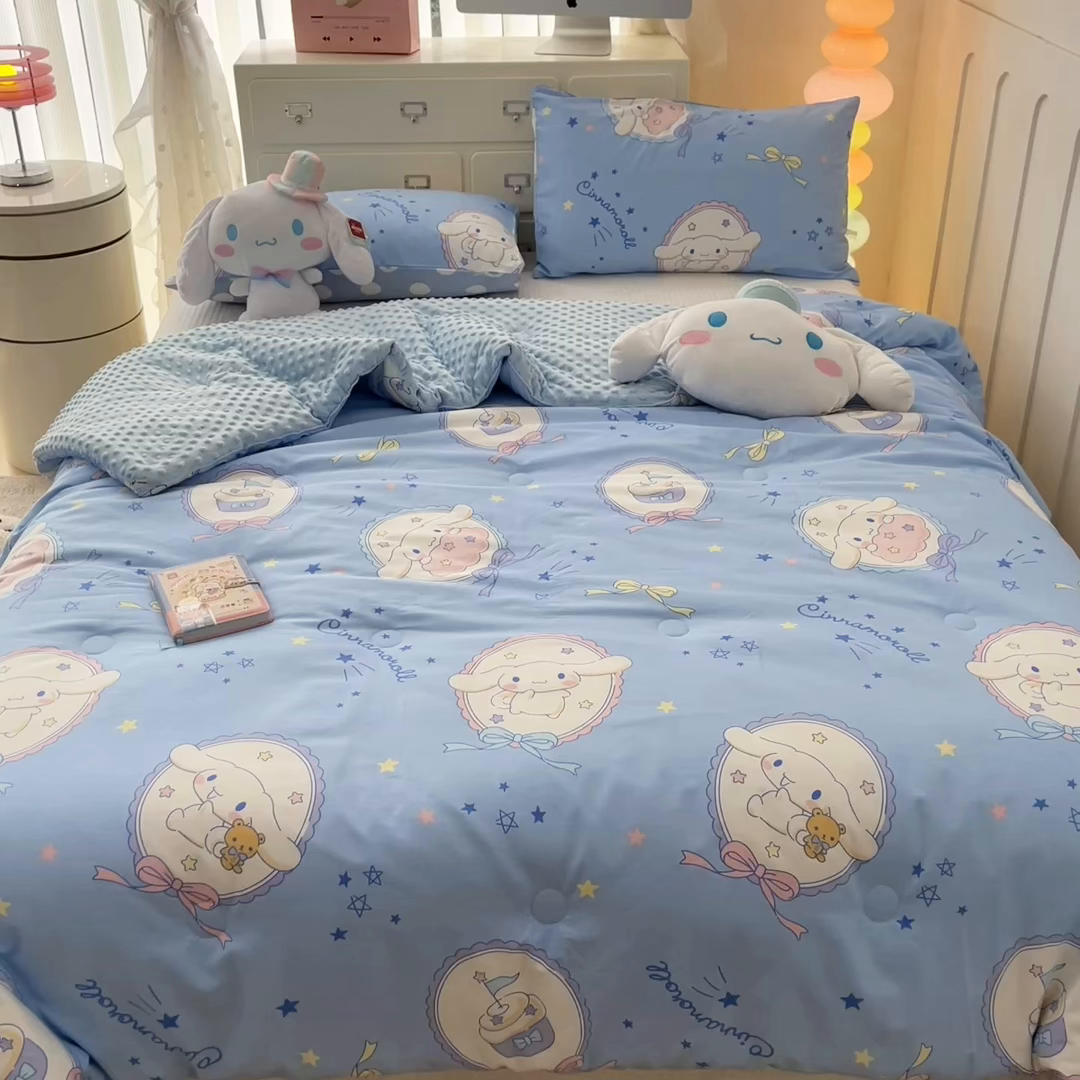 91家纺网 家纺一手货源 找家纺 暮思家居 2025新款正版授权三丽鸥A版纯棉B版安抚豆豆绒春秋被冬被豆豆被被子被芯系列 豆豆被-蓝色玉桂狗