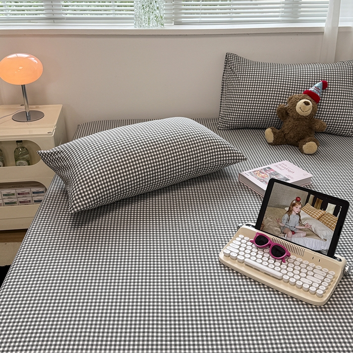 91家纺网 家纺一手货源 找家纺 觅妮家纺 2025新款A类水洗棉韩系ins床笠三件套 黑白小格