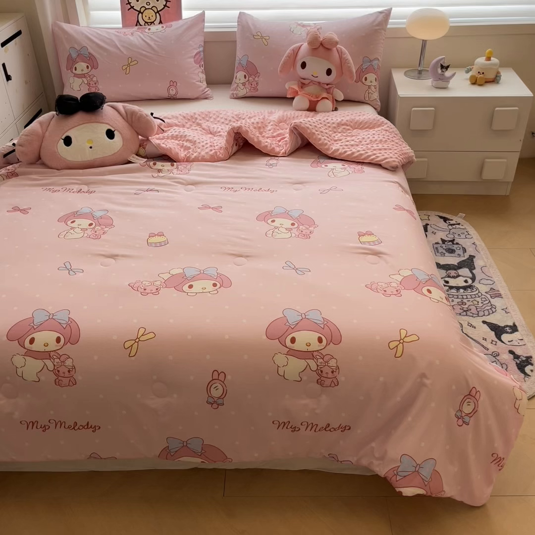 91家纺网 家纺一手货源 找家纺 暮思家居 2025新款正版授权三丽鸥A版纯棉B版安抚豆豆绒春秋被冬被豆豆被被子被芯系列 豆豆被-蝴蝶结美乐蒂