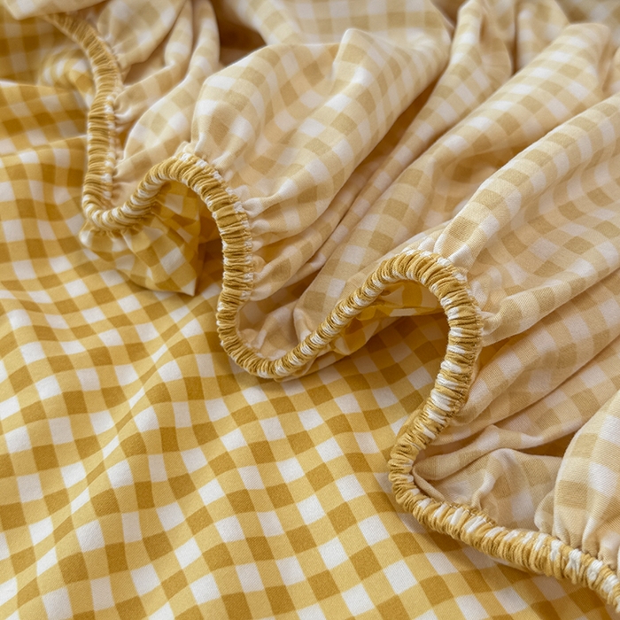 91家纺网 家纺一手货源 找家纺 觅妮家纺 2025新款A类水洗棉韩系ins床笠三件套 黄小格