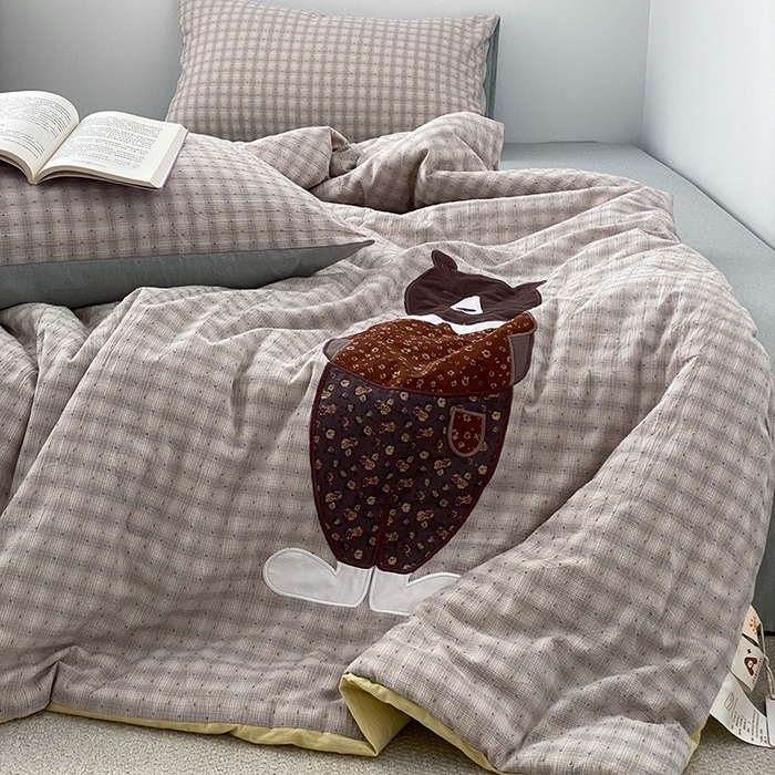 91家纺网 家纺一手货源 找家纺 （总）贝尔 2025新款全棉色织提花贴布绣大豆被  被子被芯