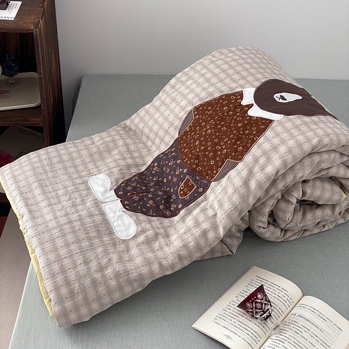 91家纺网 家纺一手货源 找家纺 （总）贝尔 2025新款全棉色织提花贴布绣大豆被  被子被芯