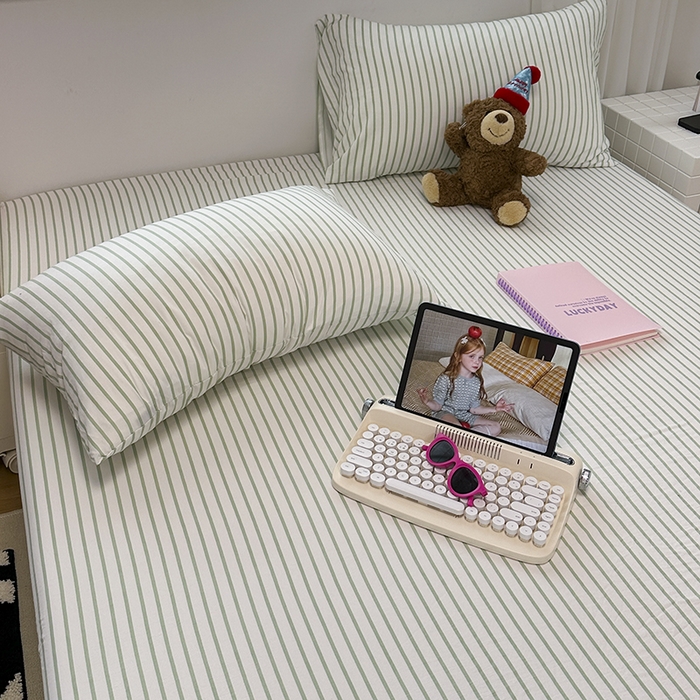 91家纺网 家纺一手货源 找家纺 觅妮家纺 2025新款A类水洗棉韩系ins床笠三件套 绿条纹