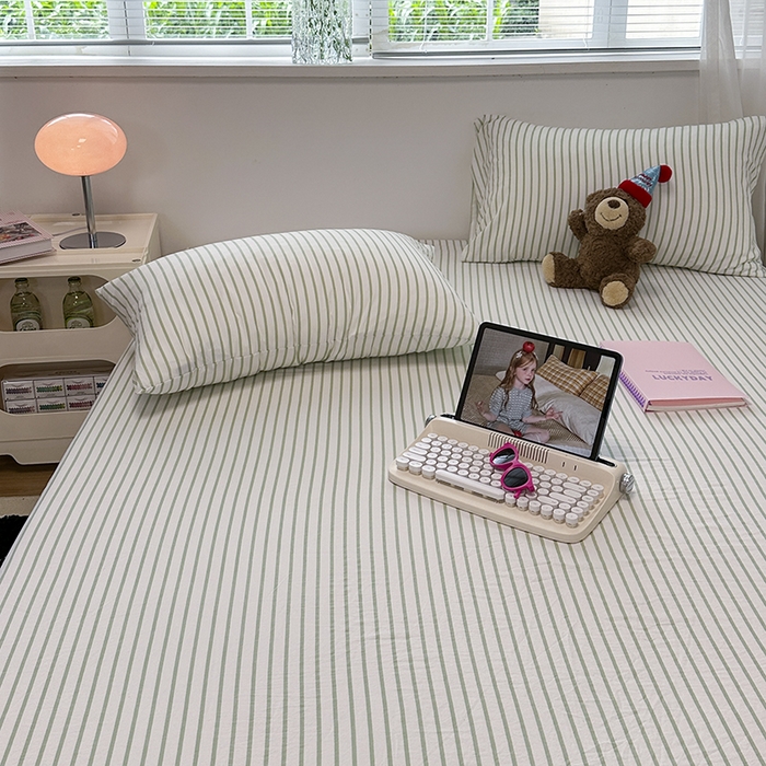 91家纺网 家纺一手货源 找家纺 觅妮家纺 2025新款A类水洗棉韩系ins床笠三件套 绿条纹