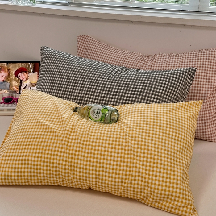 91家纺网 家纺一手货源 找家纺 觅妮家纺 2025新款水洗棉韩系ins枕套单品枕套枕套单件 豆粉小格