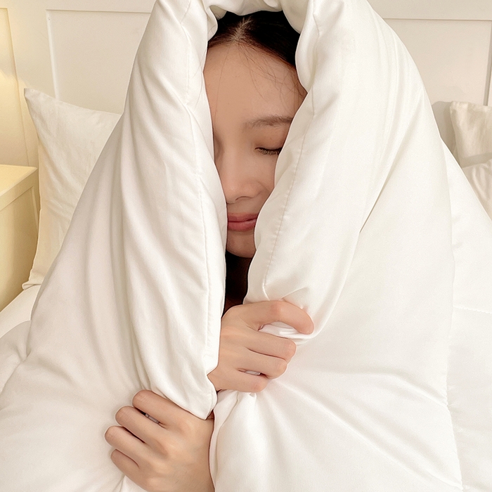 91家纺网 家纺一手货源 找家纺 VIP被业 2025新款磨毛纯色冬被四季被子大豆棉被子被芯 白色