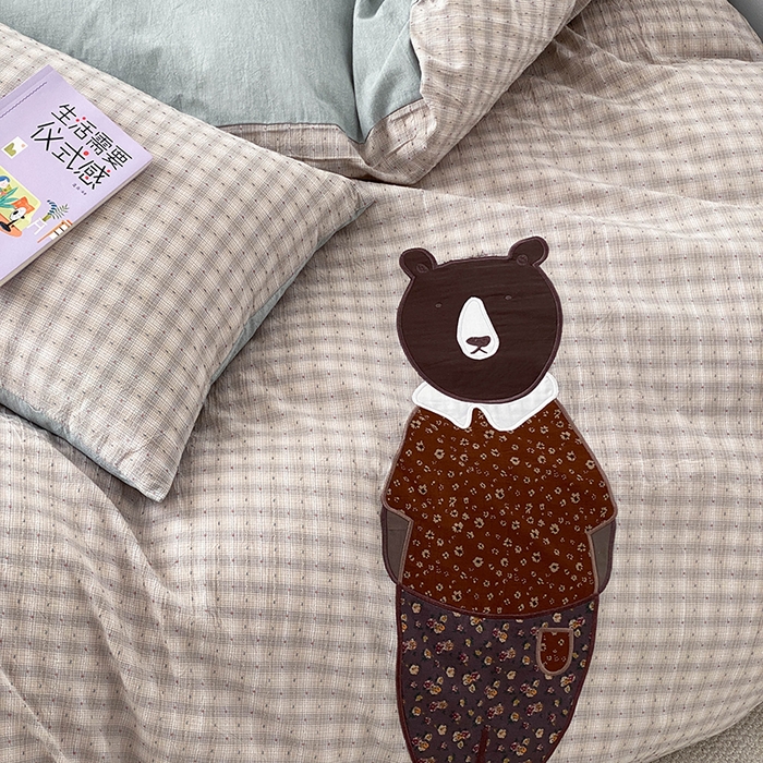 91家纺网 家纺一手货源 找家纺 贝尔 2025新款全棉色织提花贴布绣四件套 鲜芋奶绿