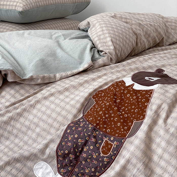 91家纺网 家纺一手货源 找家纺 贝尔 2025新款全棉色织提花贴布绣四件套 鲜芋奶绿