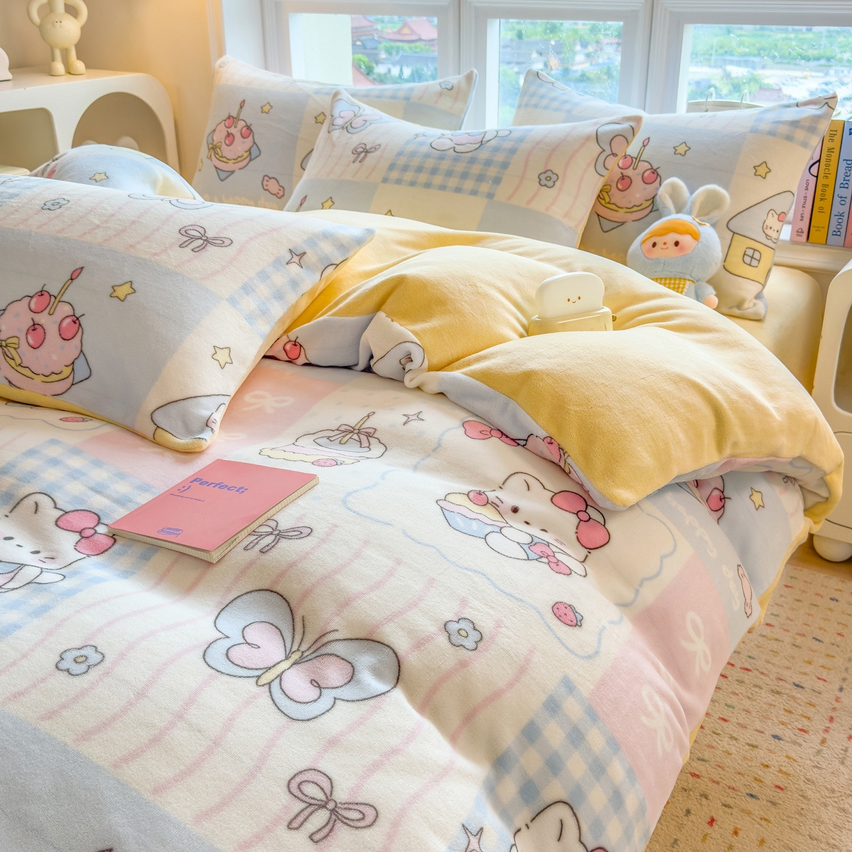 91家纺网 家纺一手货源 找家纺 摩妮卡 摩妮卡 2025新款加厚款小清新牛奶绒印花四件套床单款床笠单被套 甜梦屋-黄