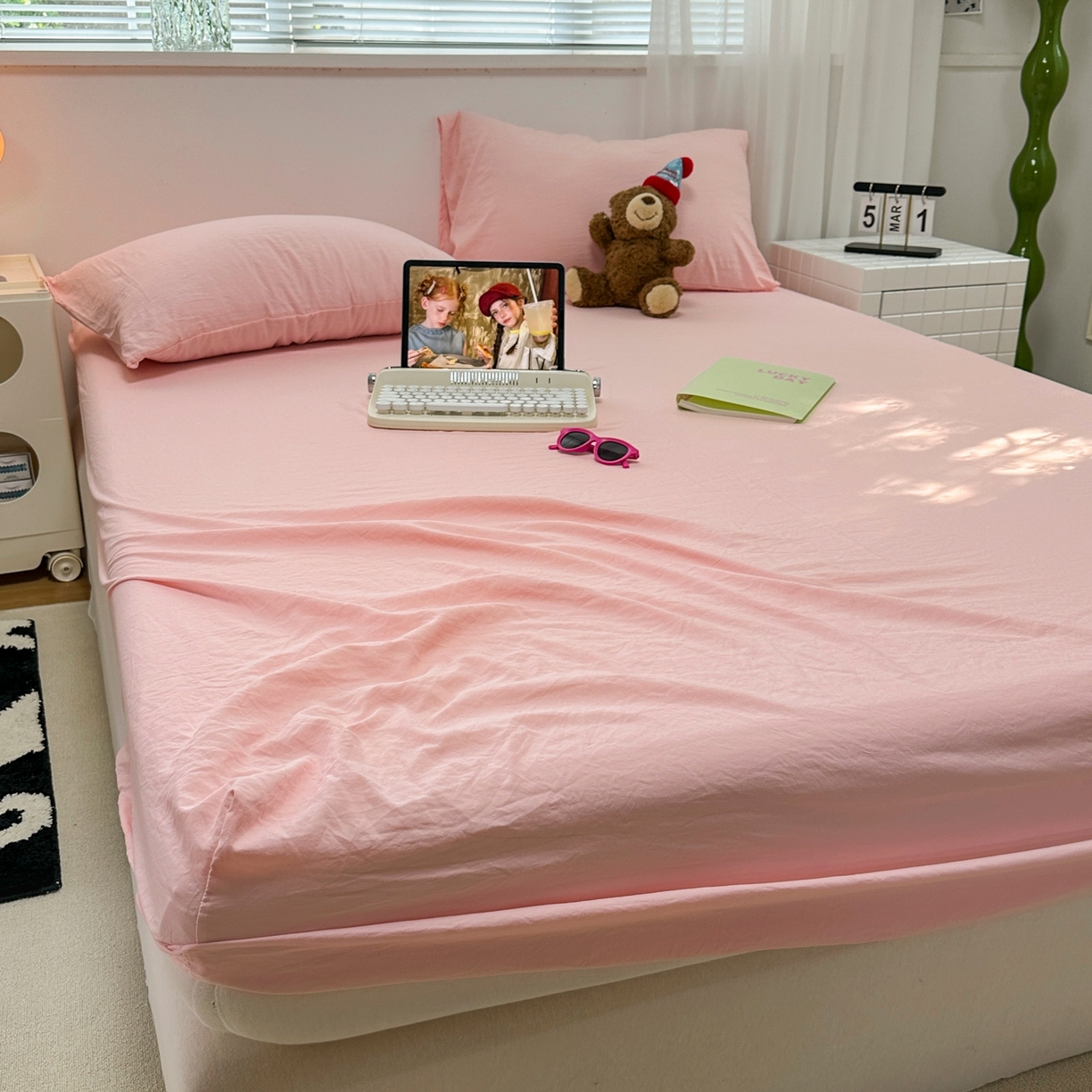 91家纺网 家纺一手货源 找家纺 觅妮家纺 2025新款A类水洗棉韩系ins床笠三件套 纯粉