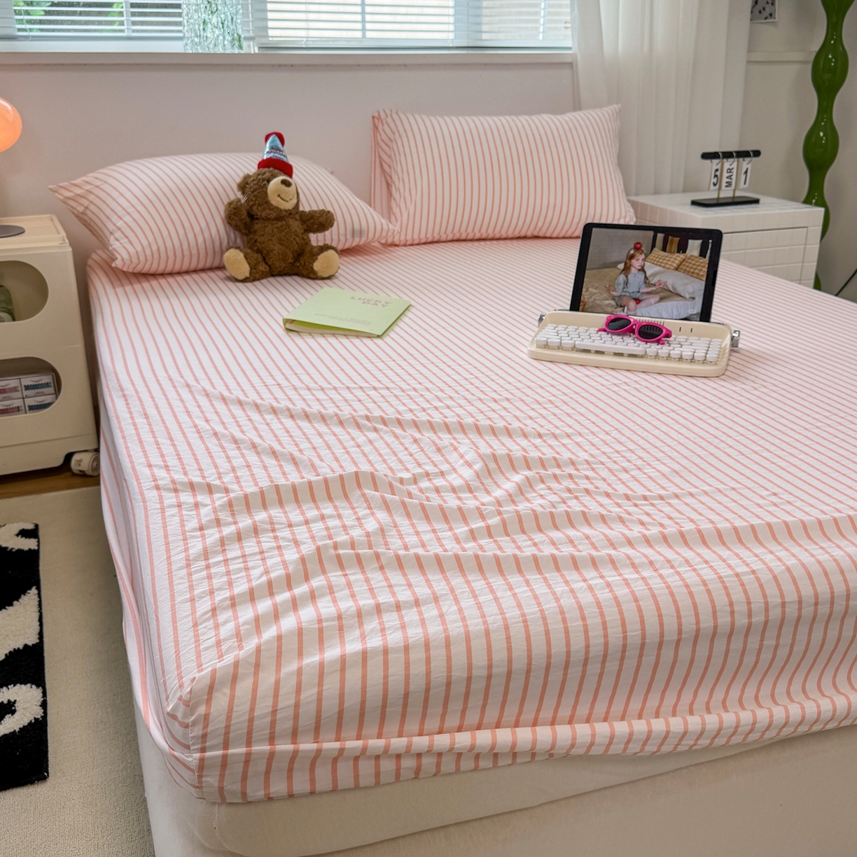 91家纺网 家纺一手货源 找家纺 觅妮家纺 2025新款A类水洗棉韩系ins床笠三件套 粉条纹