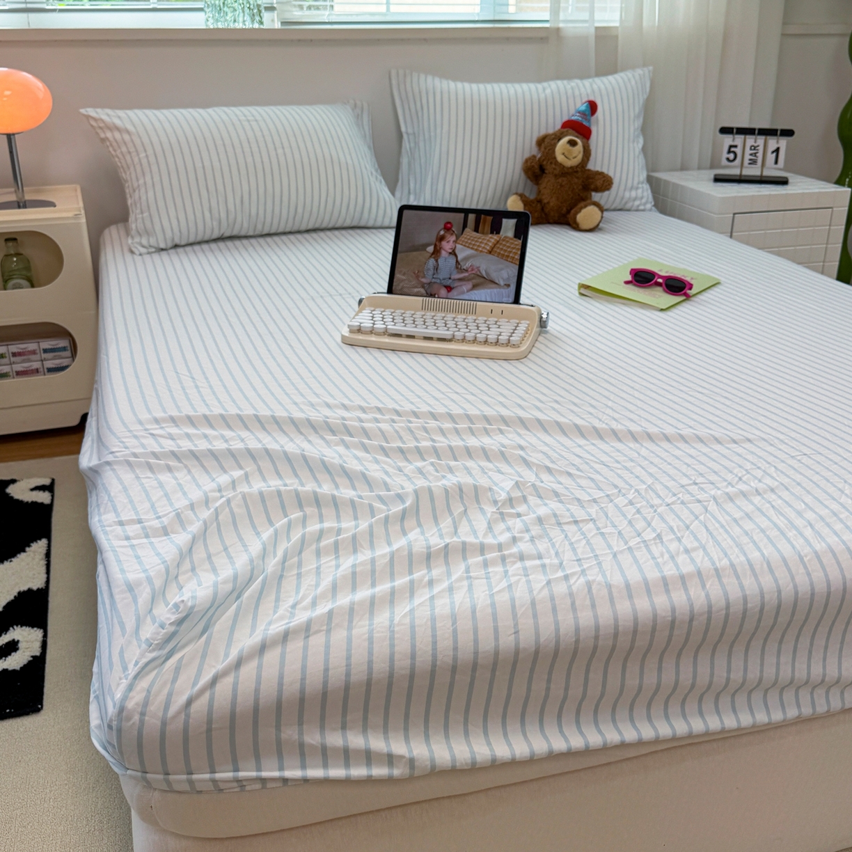 91家纺网 家纺一手货源 找家纺 觅妮家纺 2025新款A类水洗棉韩系ins床笠三件套 蓝条纹