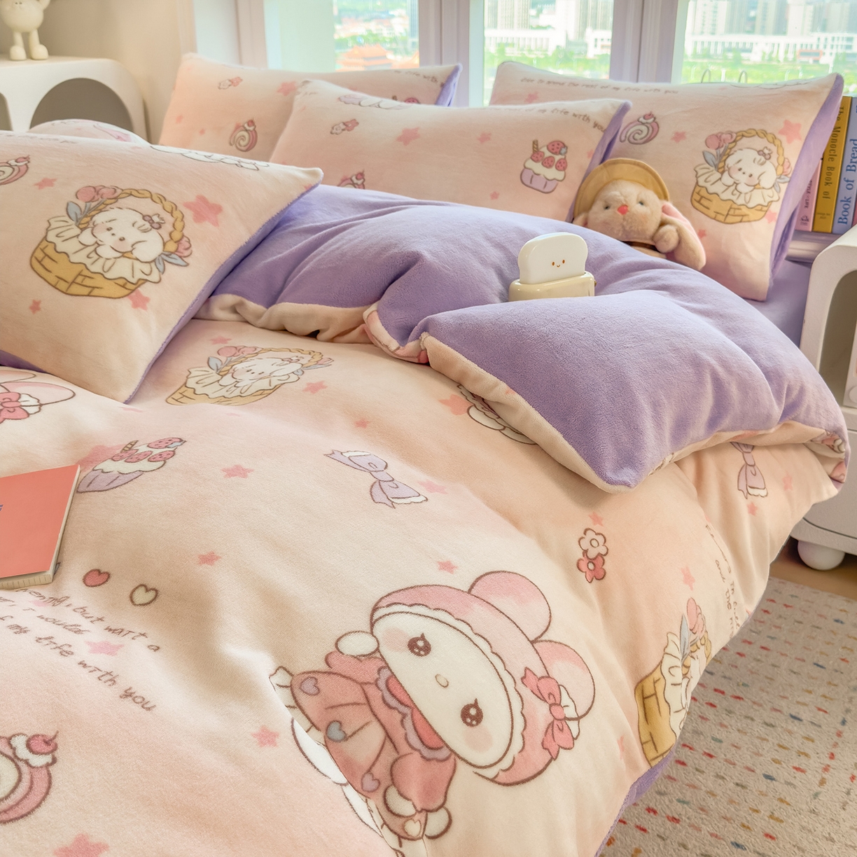 91家纺网 家纺一手货源 找家纺 摩妮卡 摩妮卡 2025新款加厚款小清新牛奶绒印花四件套床单款床笠单被套 安妮兔