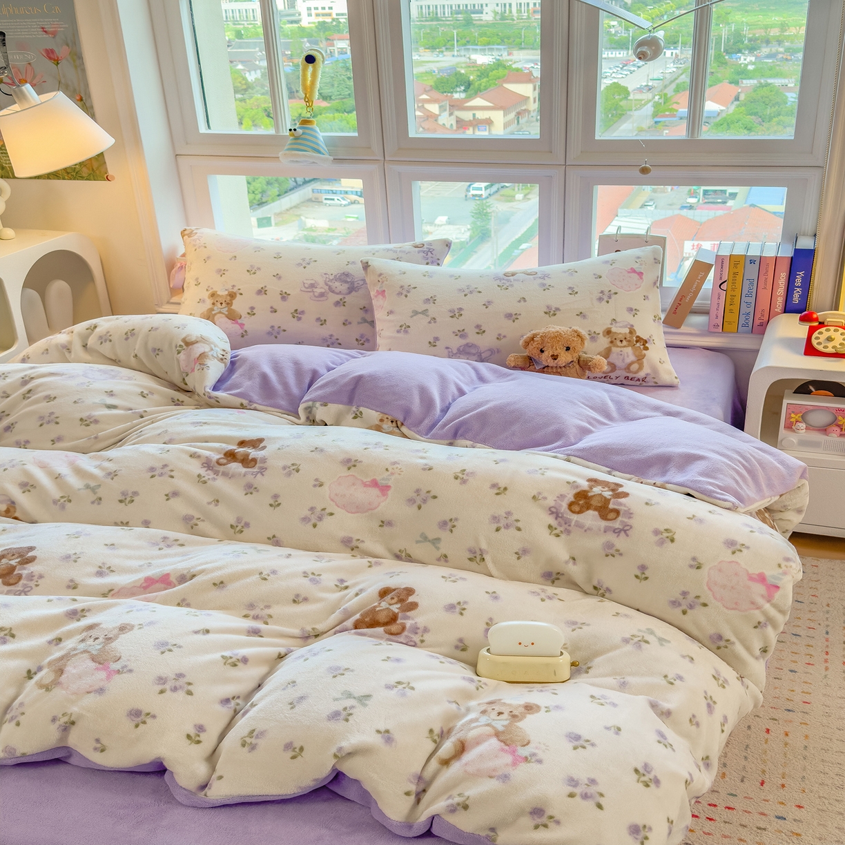 91家纺网 家纺一手货源 找家纺 摩妮卡 摩妮卡 2025新款加厚款小清新牛奶绒印花四件套床单款床笠单被套 比利熊