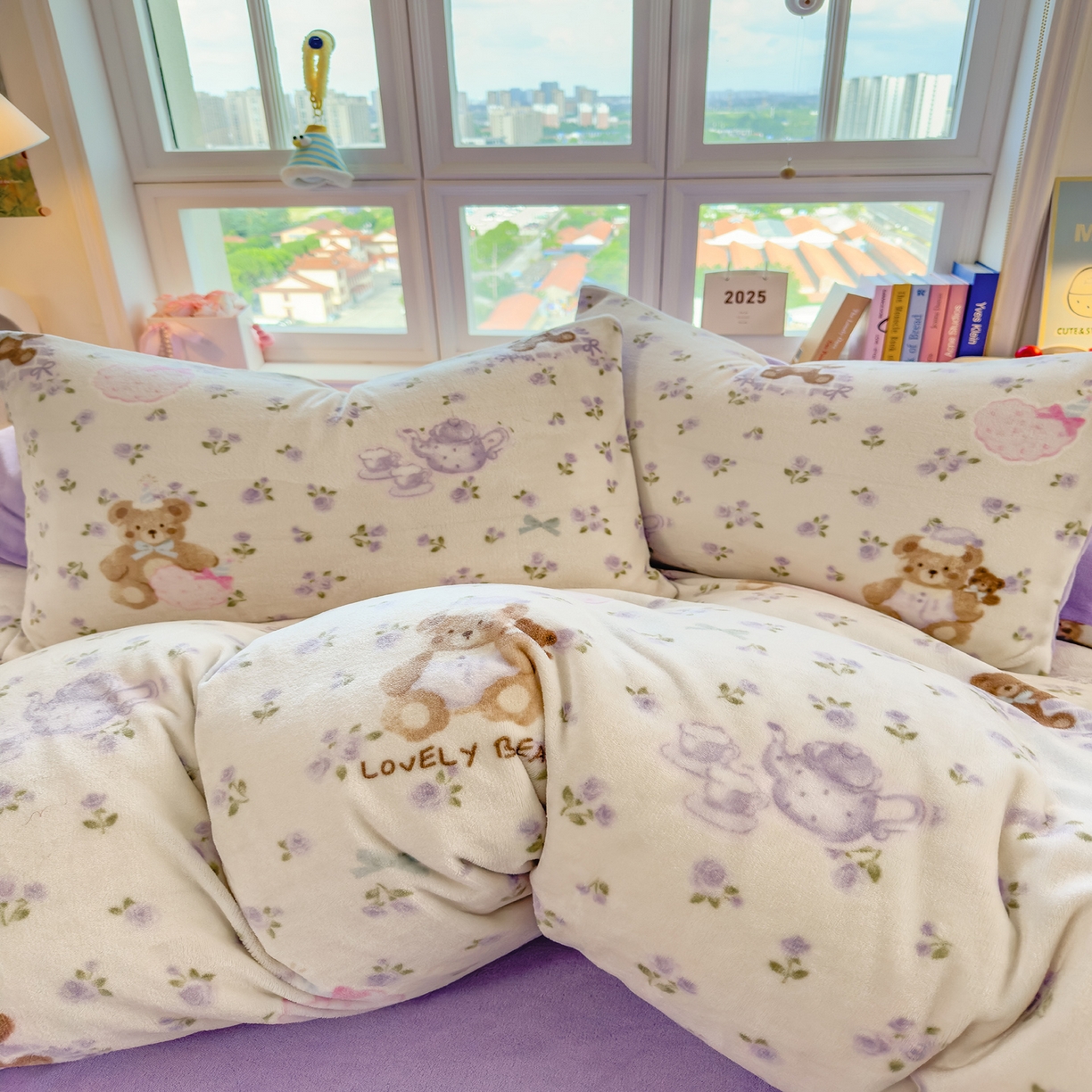 91家纺网 家纺一手货源 找家纺 摩妮卡 摩妮卡 2025新款加厚款小清新牛奶绒印花四件套床单款床笠单被套 比利熊