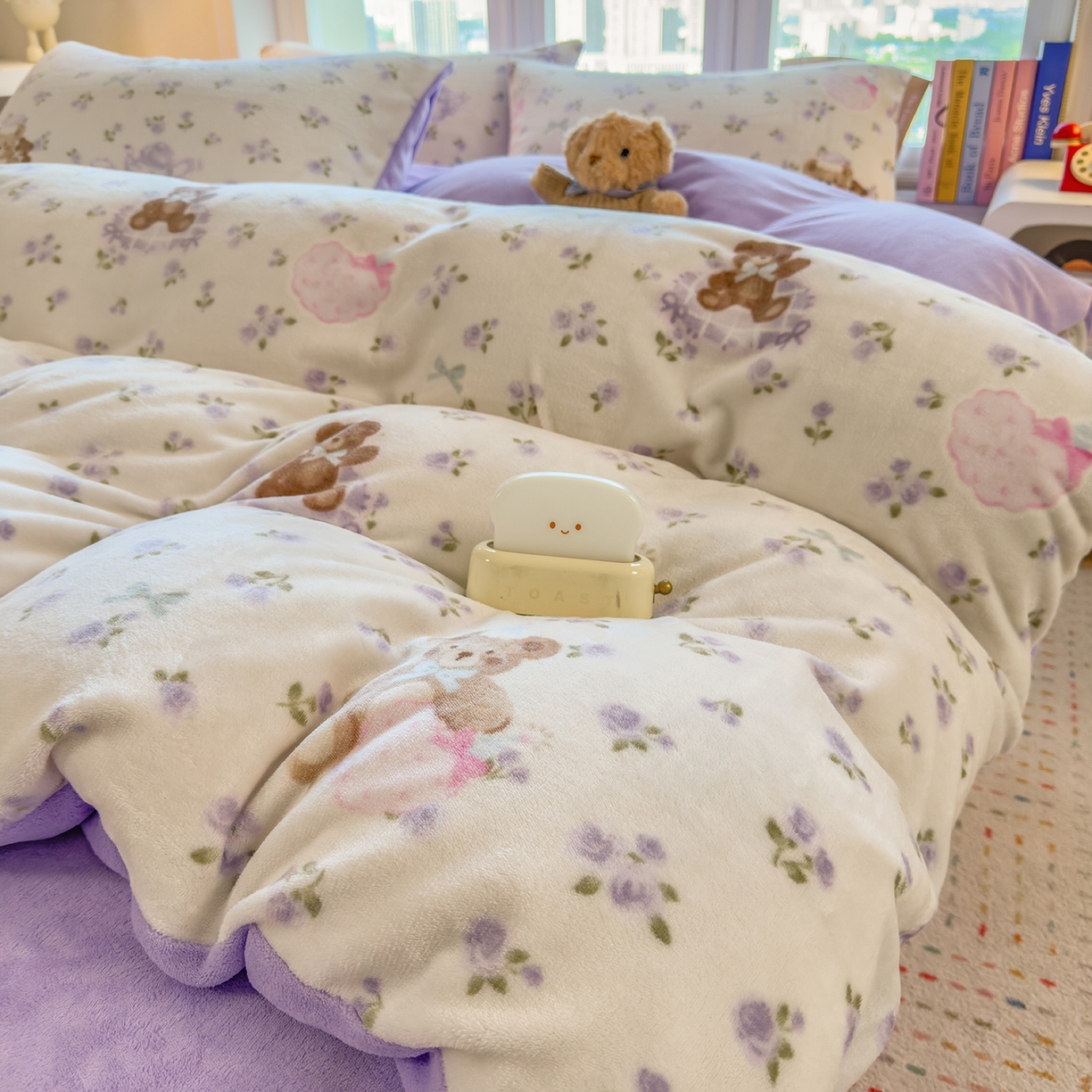 91家纺网 家纺一手货源 找家纺 摩妮卡 摩妮卡 2025新款加厚款小清新牛奶绒印花四件套床单款床笠单被套 比利熊