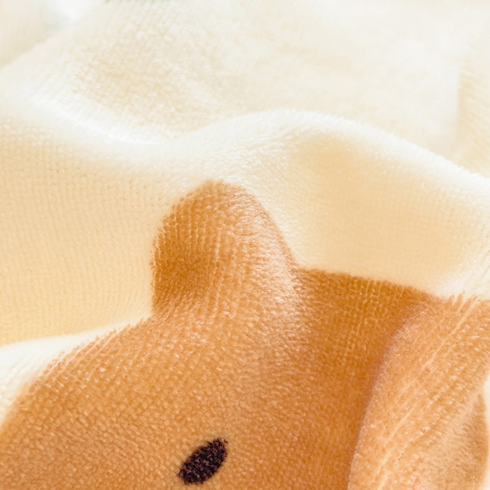 91家纺网 家纺一手货源 找家纺 摩妮卡 摩妮卡 2025新款加厚款小清新牛奶绒印花四件套床单款床笠单被套 波点熊