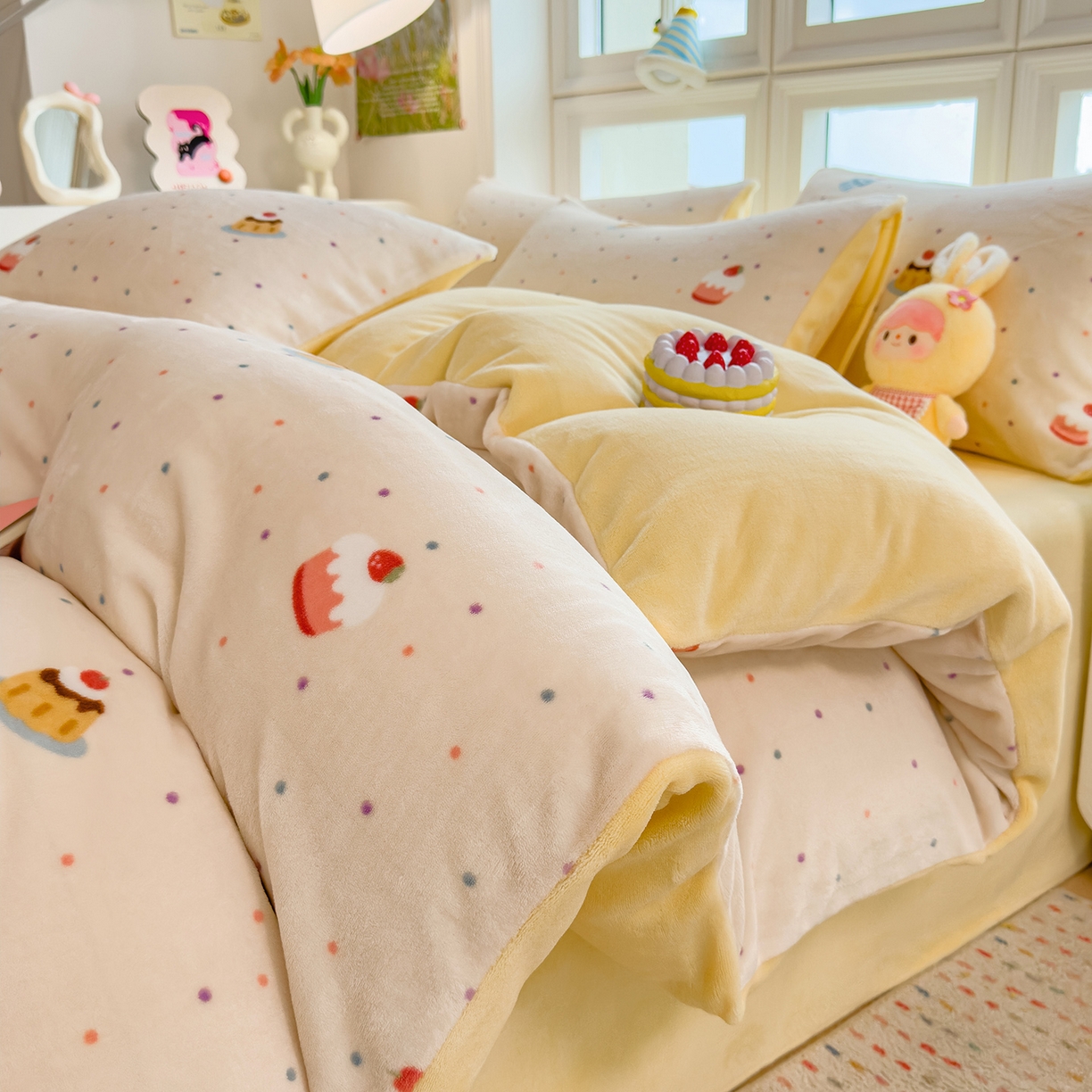 91家纺网 家纺一手货源 找家纺 摩妮卡 摩妮卡 2025新款加厚款小清新牛奶绒印花四件套床单款床笠单被套 蛋糕派